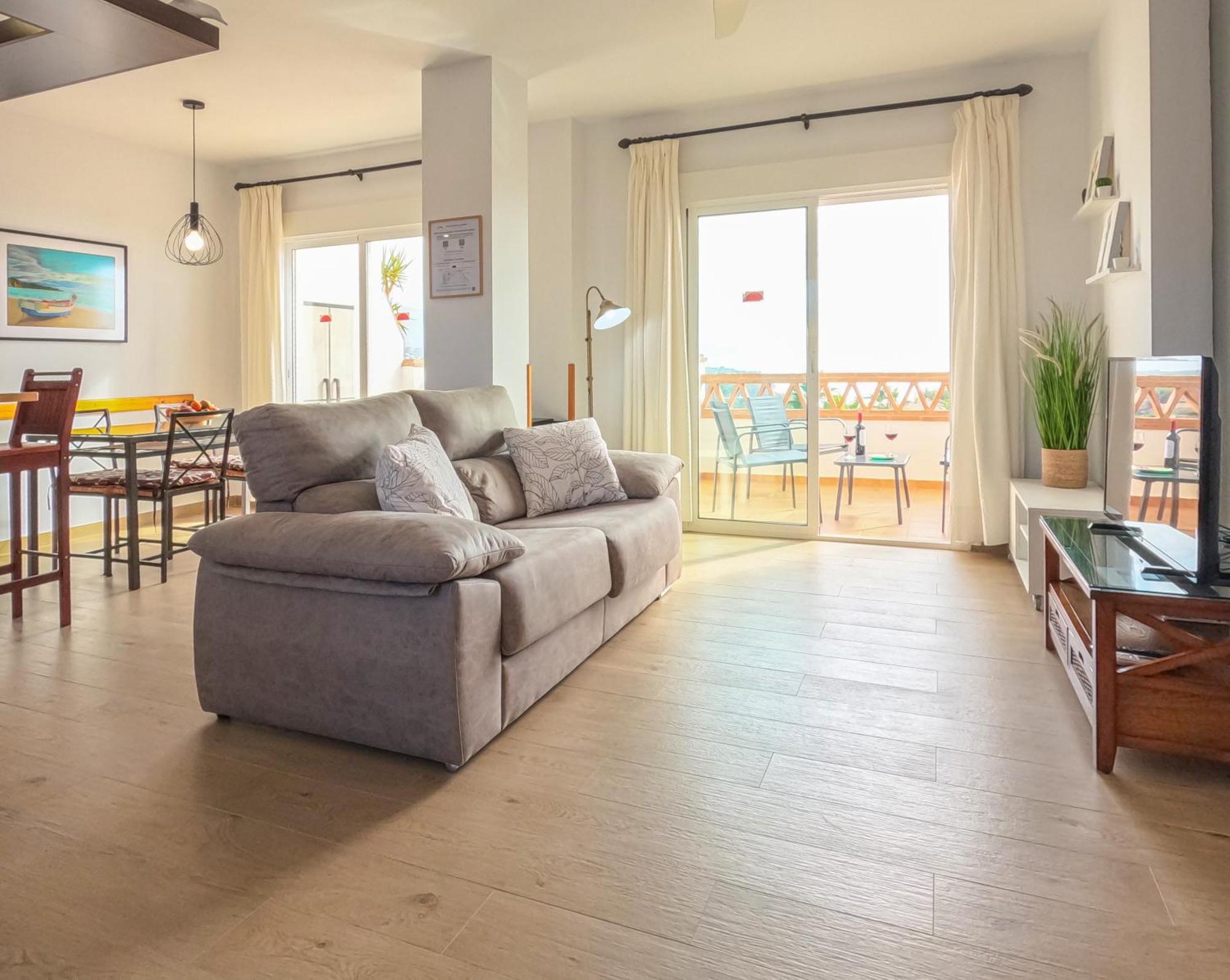 Apartamentos Chimenea Nerja Ruang foto